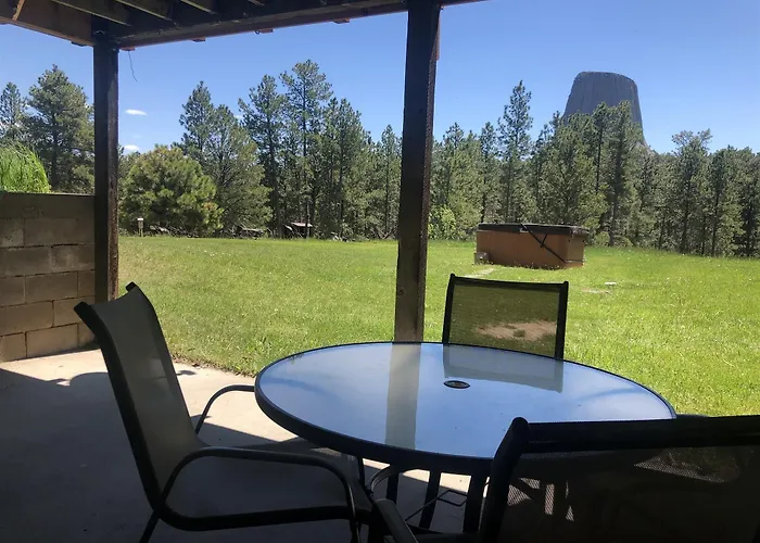 Devils Tower Lodge Bed & Breakfast 3*