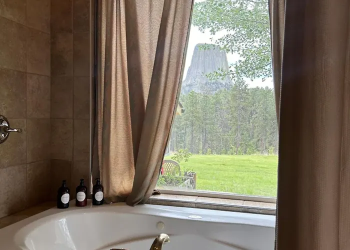 Devils Tower Lodge Bed & Breakfast Devils Tower