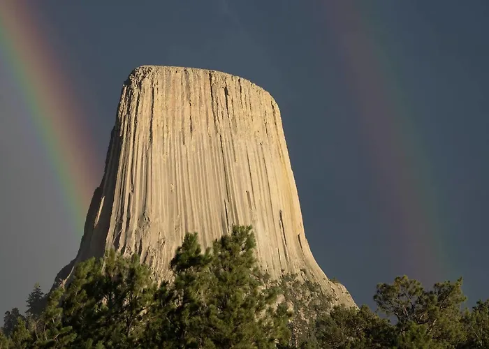 Devils Tower Lodge Bed & Breakfast 3*